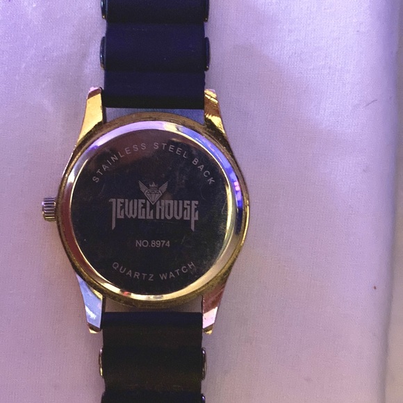 Jewel House Quartz Watch - Picture 3 of 9